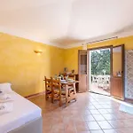 Apartment Classical Res Baia Delle Palme Prem Bilo 4 Person *