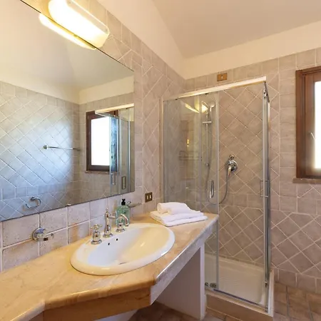 Classical Res Baia Delle Palme Prem Bilo 4 Person Apartment Santa Margherita di Pula