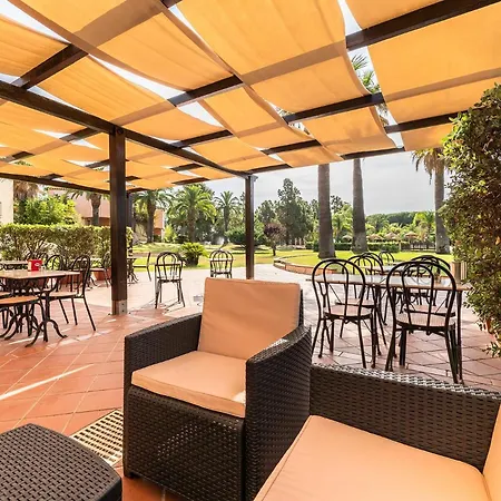 Classical Res Baia Delle Palme Prem Bilo 4 Person Lägenhet *
