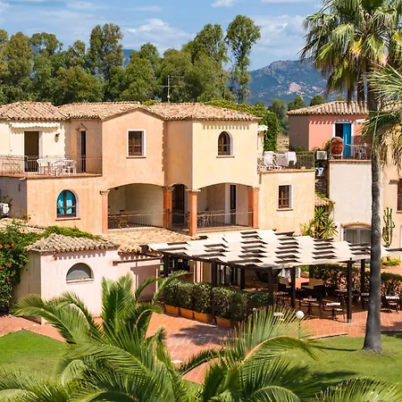 Classical Res Baia Delle Palme Prem Bilo 4 Person Apartment *