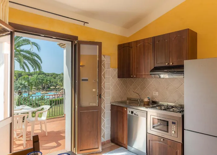 Classical Res Baia Delle Palme Prem Bilo 4 Person Appartement *