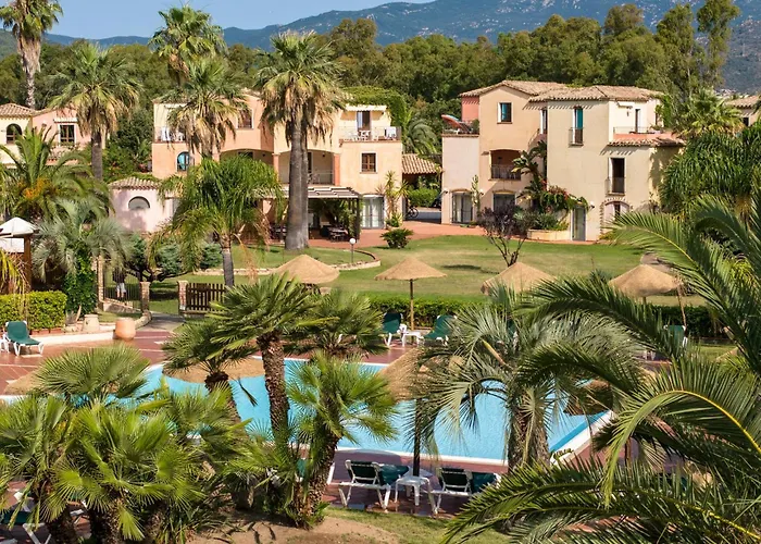Classical Res Baia Delle Palme Prem Bilo 4 Person Appartement Santa Margherita di Pula